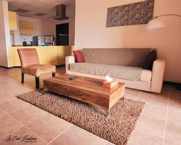 La Casa Baatsona Apts Sakumono エクステリア 写真