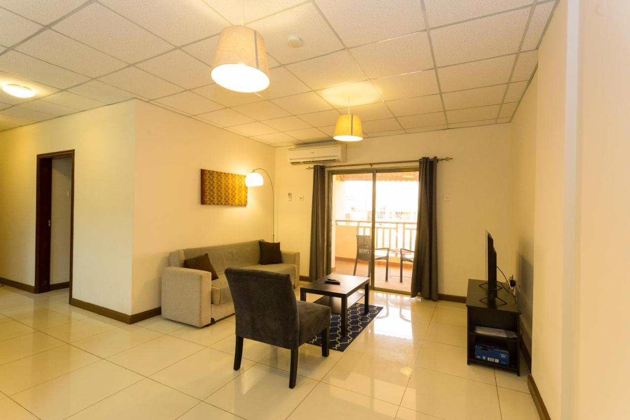 La Casa Baatsona Apts Sakumono エクステリア 写真