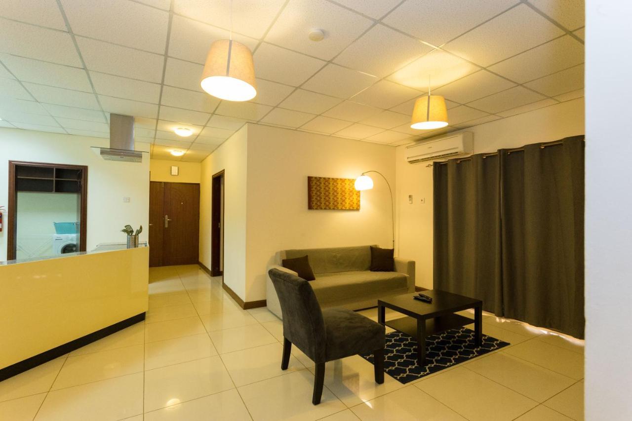La Casa Baatsona Apts Sakumono エクステリア 写真